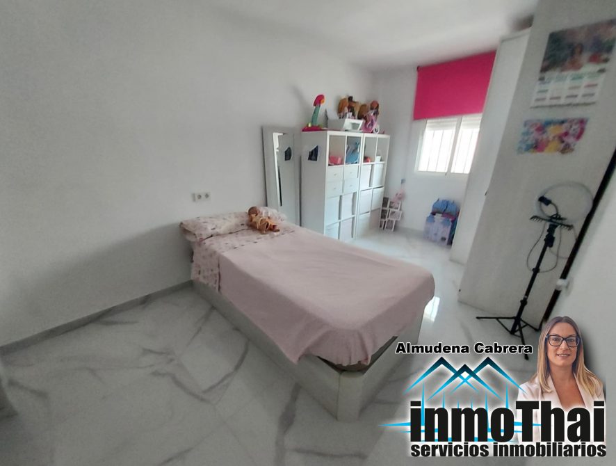 a765b48a-8b6b-4055-a0b5-8b76fba71266