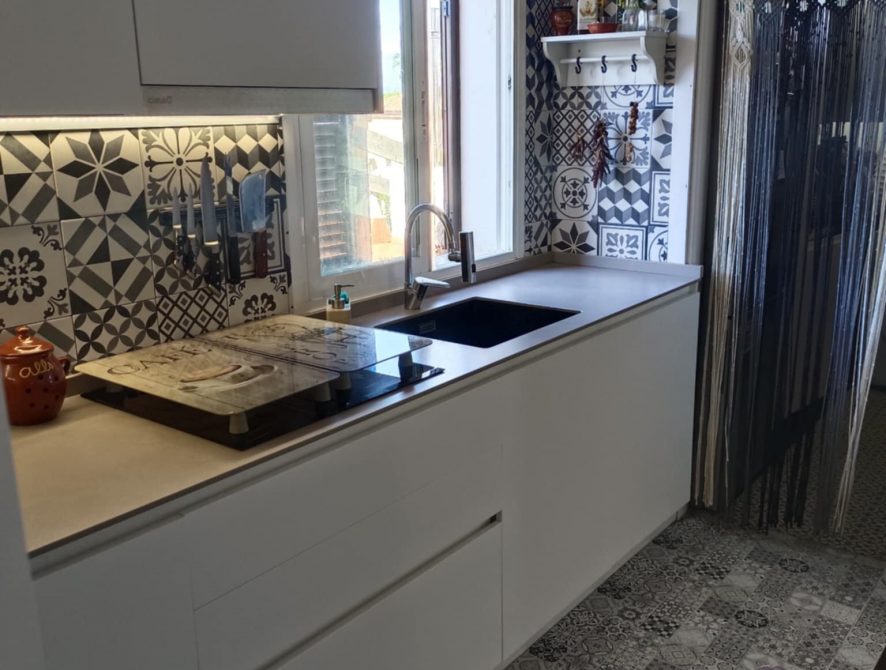 33884eac-3724-47cc-9472-8053ea48c300