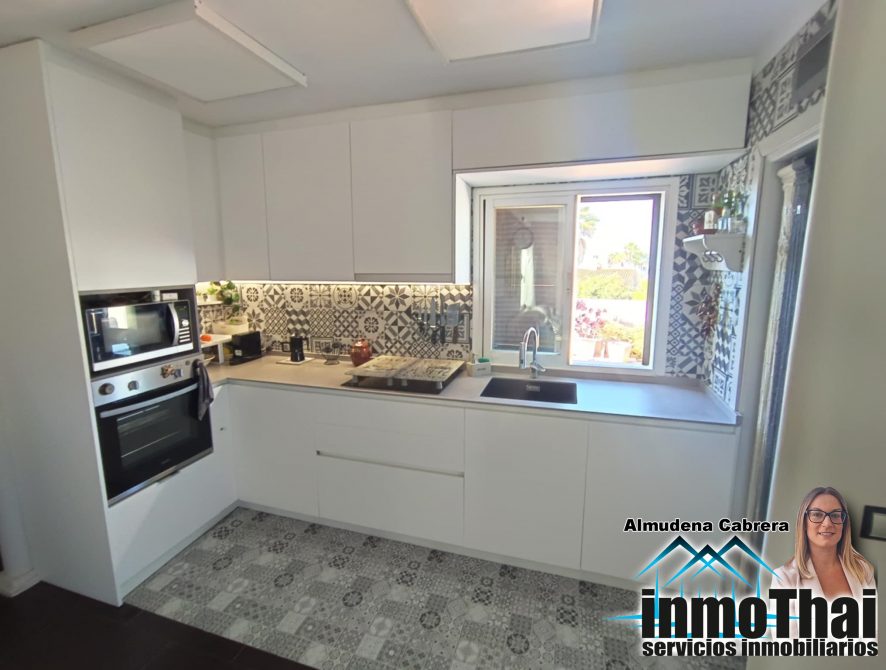 ae3ef2ce-677e-49d2-b924-b9d26d786b28