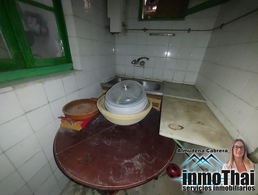 b7726f75-26d5-41ef-9824-5d733cfcac68